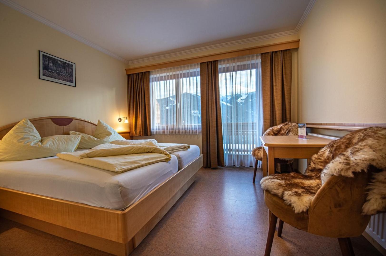 Hotel Raunig บาด ไคลน์เคิร์ชไฮม์ ภายนอก รูปภาพ