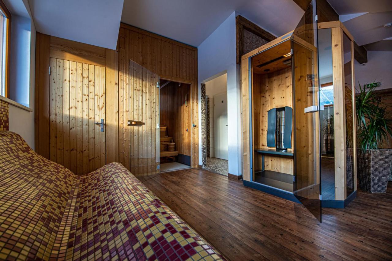Hotel Raunig บาด ไคลน์เคิร์ชไฮม์ ภายนอก รูปภาพ