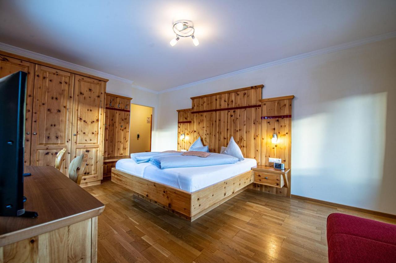 Hotel Raunig บาด ไคลน์เคิร์ชไฮม์ ภายนอก รูปภาพ
