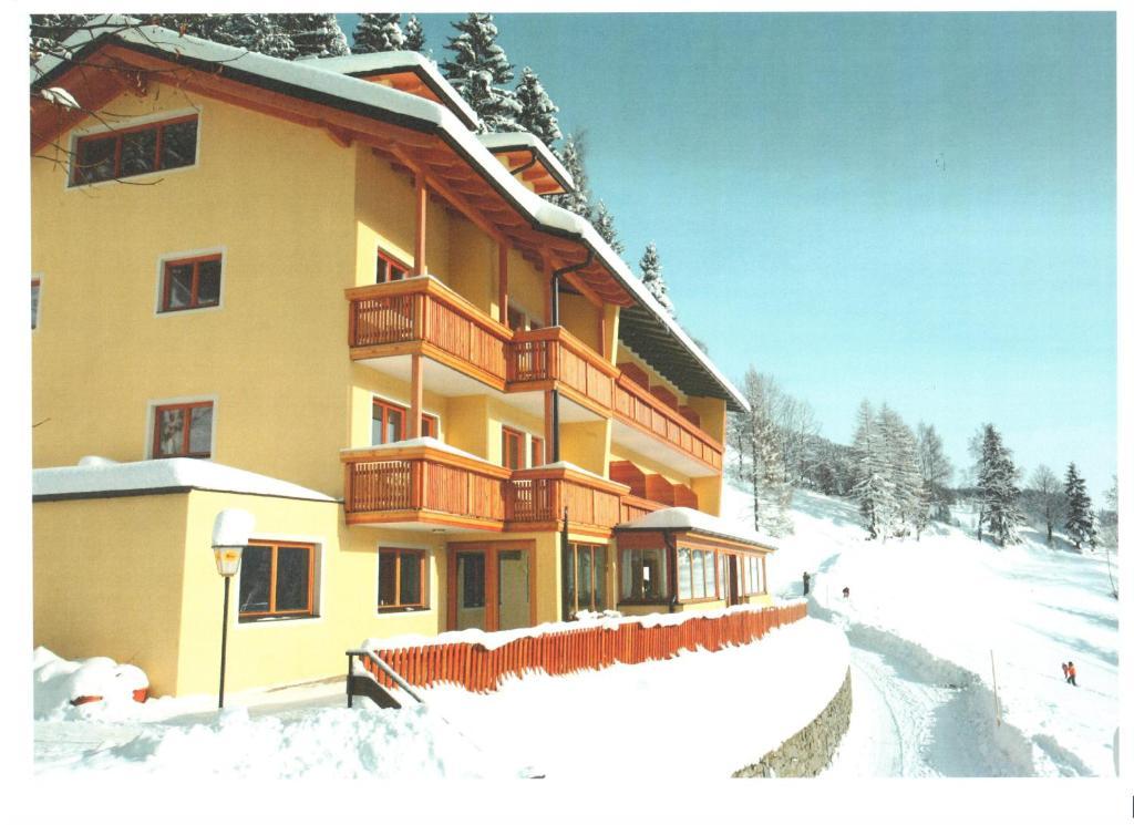 Hotel Raunig บาด ไคลน์เคิร์ชไฮม์ ภายนอก รูปภาพ